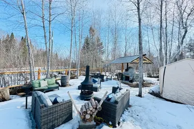 Image de The Lake Villa (family-friendly or pet-friendly).