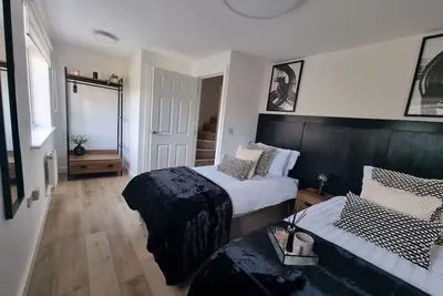 Image de Modern Executive House WiFi Parking Coventry City Centre Sleeps 6.