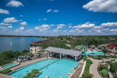 Image de Double Queen Lakeview with Balcony at Lakeway Resort & Spa