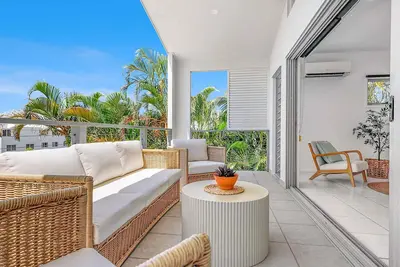 Retreat in the Heart of Alex - 3br sleeps 11, Pool