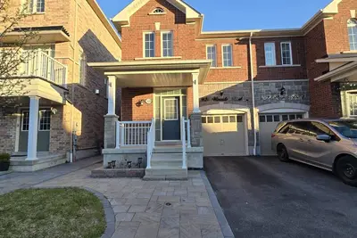 Image de Beautiful three bedroom house in Pickering