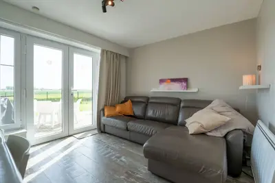 Image de Laya with parking and shared pool by Interhome