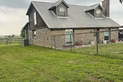 Image de Family farmhouse between Stephenville and Hico.