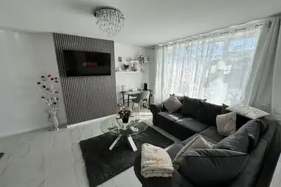 Image de Modern 3-Bed Hideaway Near Westgate With Parking