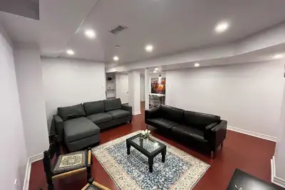 Image de Luxurious Retreat ; 2br basement in  Mississauga