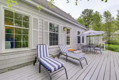 Image de Beautiful Mousam River Retreat: Hot Tub & Kayaks!