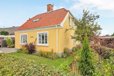 Image de Holiday home 200 m from the water with.