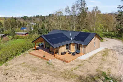 Image de Impressive holiday cottage, by the Helsnæs Bay!