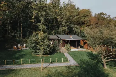 Image de Chalet aux portes des Ardennes avec spa extérieur, jardin & terrain de pétanque