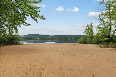 Image de Ottawa River Waterfront Beach House