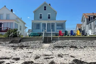 Image de Wells Beachfront House- On the Sand\nwww. wellsbeachhouse. com