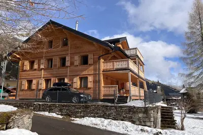 Image de Spacious rooftop apartment in a renovated Chalet in centre of Morgins