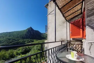 Beautiful apartment with a fantastic balcony view