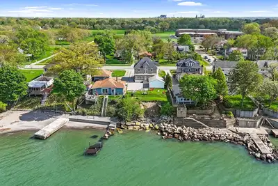 Image de Lita's Lake Home-Walk to Century Park and Beach!