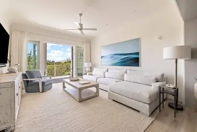 Image de Kaiya Beach Resort #204-2br sleeps 5, with private beach access.