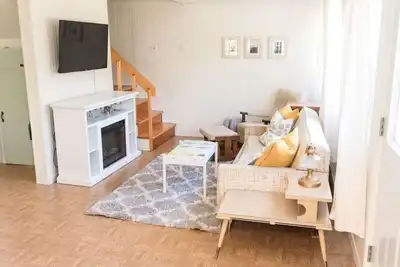 Image de Rustic Retreat- Bois Joli Beach