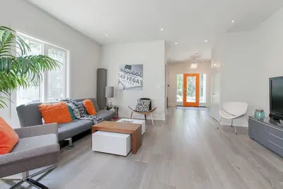 Image de Beach Front Luxury
