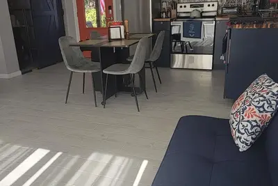 Cute new home close to Tampa Bay