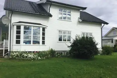 Image de Soulful, artistic house with a calming aura