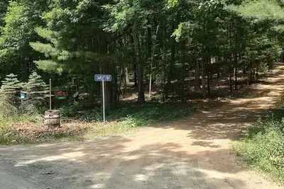 Image de 2-bedroom cabin on seven peaceful wooded acres in Hesston, Pa