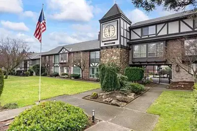 Image de Modern and Elegant condominium located in Sea-Tac.