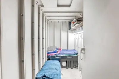 Image de Private n secluded blocks from the Ou football stadium   Pool outdoor kitchen