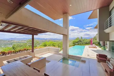 Image de Luxury Estate - Hacienda Vista a la Montaña