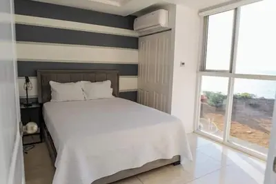 Image de Shore To Please (Beachfront Apt Gated Community)