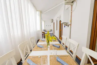 Image de Comfy Sea View Apt. with Covered Balcony & Parking
