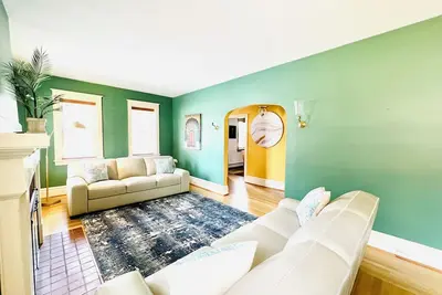 Image de Historical Home in downtown Hummelstown close to hershey attractions w/ Hot tub