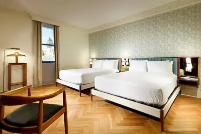 Image de Family Room Near Marshalls Department Store Mia