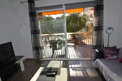 Image de Charmant appartement à louer à Roses, Costa Brava. A 200m de la plage, 2 chambres. Equipé et central.