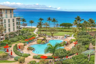 Image de Bright & Modern 2br on the 6th Floor with Stunning Ocean & Pool Views!
