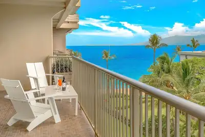 Image de Maui Resort Rentals: The Whaler 724 - Corner 1br/2ba w/ Wraparound Balcony, Partial Ocean and West Maui Mountain Views!