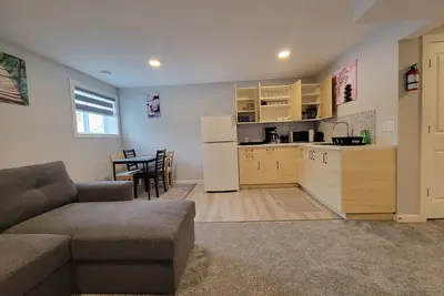 Image de The ideal one-bedroom apartment is located in Se Calgary. \n\n\n