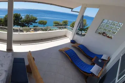 Image de Appartement de deux chambres prés de la plage Murter (A-22397-a)