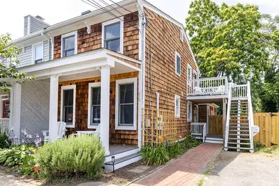 Image de Dog-Friendly Annapolis Apartment | Parking, Private Backyard & Walkable to Shops and Restaurants
