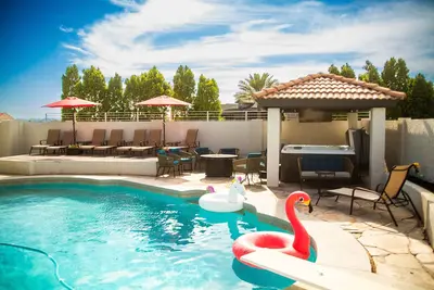 Image de 6 Bedroom Resort Central location Close to Tempe Scottsdale Golf Sprint Training