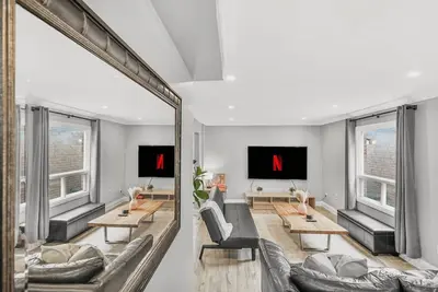 Image de 3br Pickering Retreat with Bbq & Patio Delight