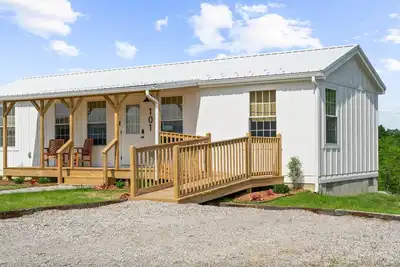 Image de Lodge 101 at Eden Reserve Near Ark - Accessible!