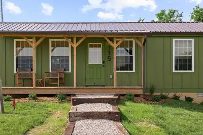 Image de Lodge 115 at Eden Reserve—Safari Cabin Near Ark