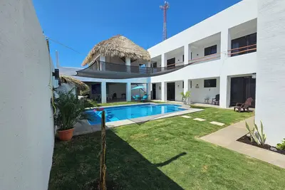 Image de Chalet Paradise Point, in the main area of El ParedĂłn a few steps from the beach