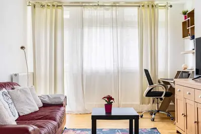 Image de 2-bed by Battersea Park