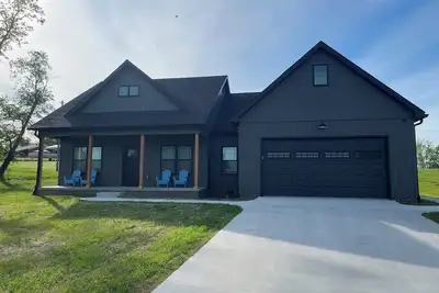 Image de New Quiet Retreat-Distilleries, Hot Tub Shaker Village, Herrington Lake\n