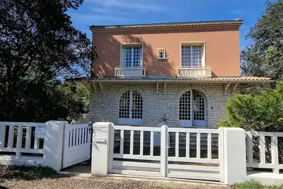 Image de Belle villa à louer à Vaux/Mer (St-Palais), dans parc privé, plage Nauzan à 1min