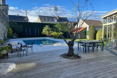 Image de A 1h15 de Paris, Grande Maison de Ville, Piscine Chauffée, Proximité Halage