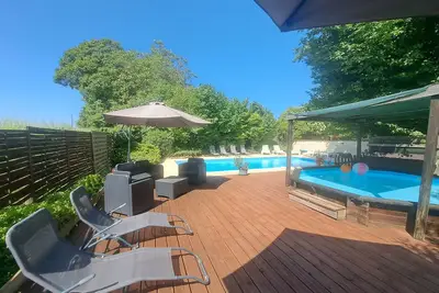 Image de 'Horloge' La Grange du Moulin - Exclusively families, heated pool, garden, wifi