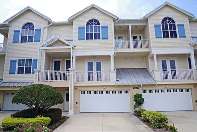 Image de Modern gated renovated 3br townhome near beaches & Boca G with resort amenities!