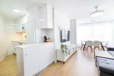 Image de Edf Diana I, Frente al Mar, Vistas Espectaculares, Wifi. Puerto Marina a 200m