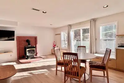 Image de Cozy Stay with Sauna in North Nanaimo